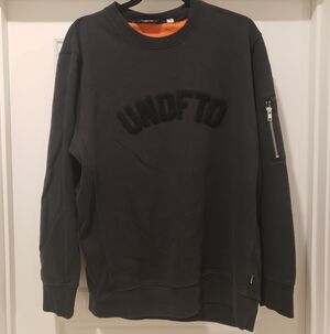 Undefeated - Black Flight Crewneck Sweater | HBX